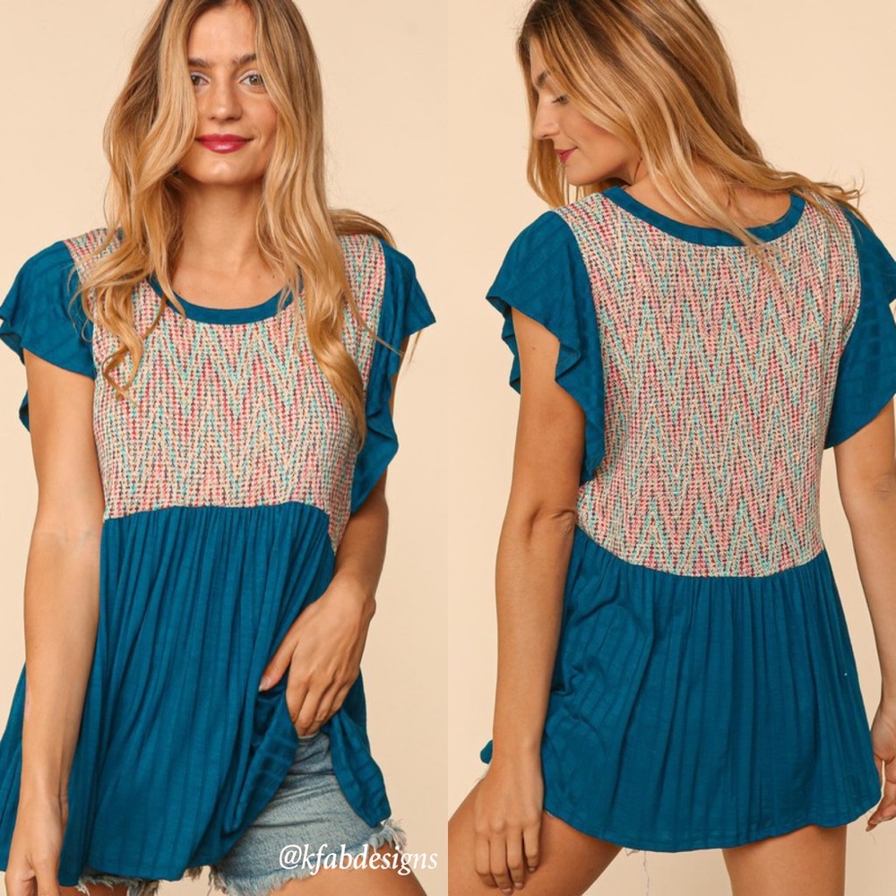 LAST 2! Boho Soft Textured Knit Color Block Flutter Sleeve Top! - Picture 7 of 9
